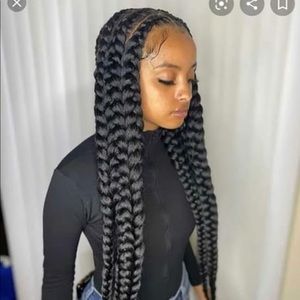 Meet your Posher, Monique